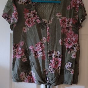 Maurices Top Size Medium